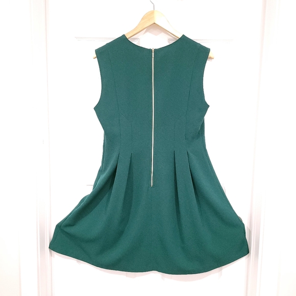 Dress - Picture 2 of 5